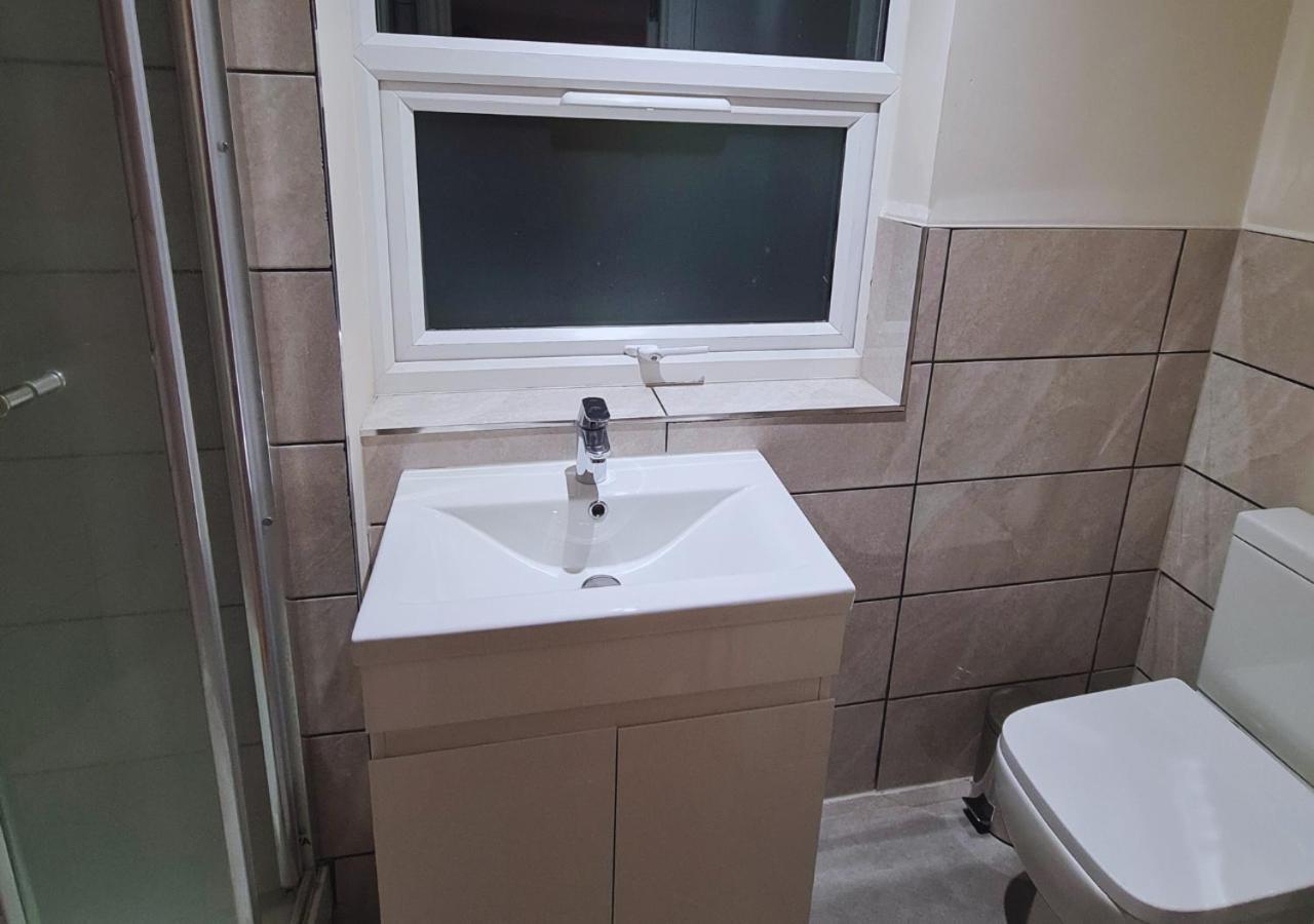 Modern 2 Bedroom Apartment In Peckham London Eksteriør bilde